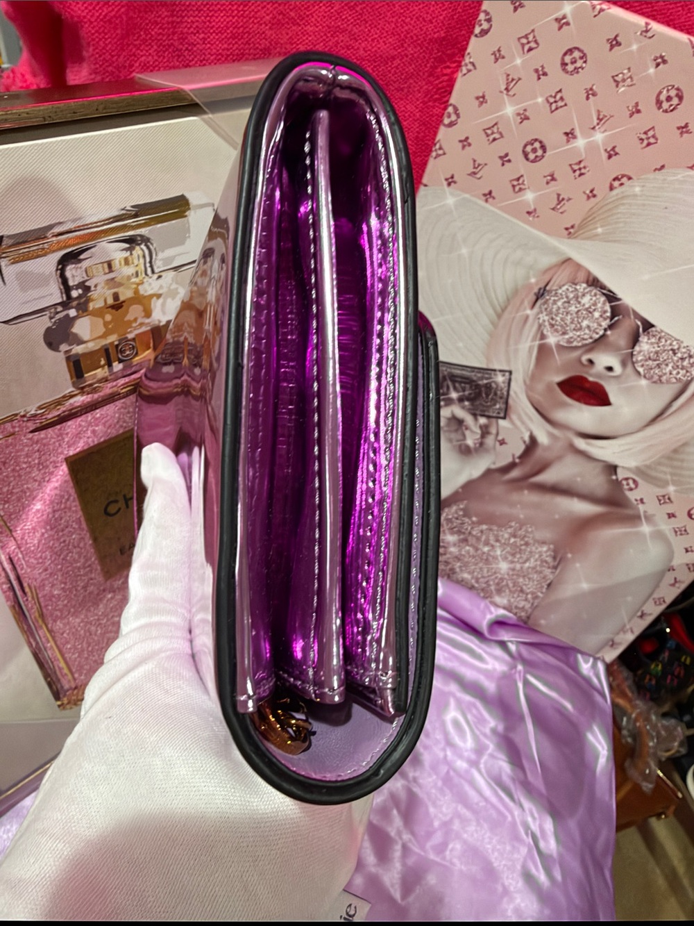 Versace NWT 💥 sold out💥 pink graphite clutch Crossbody chain bag - Picture 5 of 8